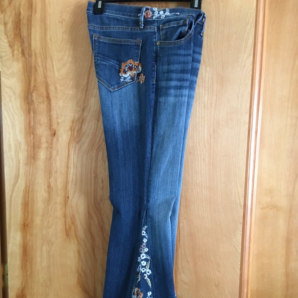 Embroidered flare jeans